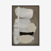 Abstract schilderij met zachte aardetinten, gelaagde texturen en subtiele bewegingen die een rustige, wabi-sabi sfeer oproepen.
