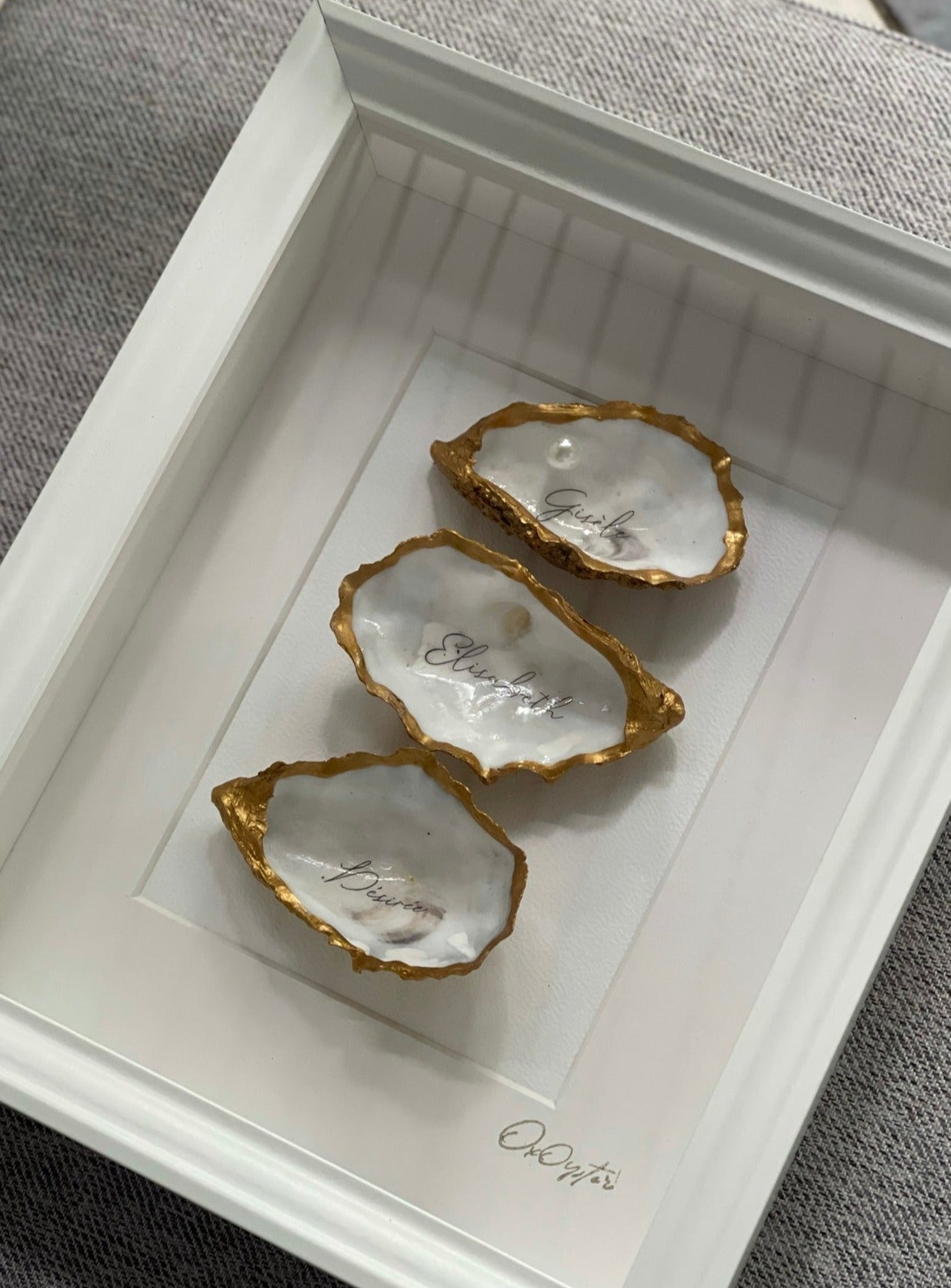 TRIPLE GEPERSONALISEERD MET TEKST 23X28cm - Ingelijste oesters- plexiglas schilderij - kunst