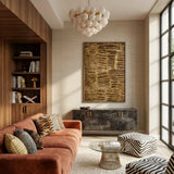 Wanddecoratie met organisch patroon van opgestapelde textuurlagen