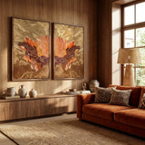 Twee bijpassende kunstwerken met warme aardetinten in een modern interieur