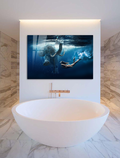 dieren schilderij op plexiglas met een olifant in de oceaan in een moderne badkamer