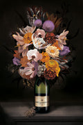 Schilderij op Plexiglas met een champagne fles gevuld met bloemen 