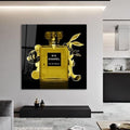 schilderij op plexiglas parfum fles met cartoons in een moderne kamer